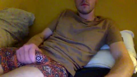 paintdude424 online show from December 9, 5:18 am