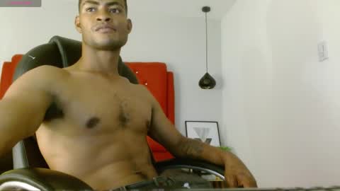 pandablack18 online show from May 29, 2:21 am