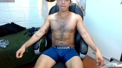 paul_cros online show from May 26, 12:34 pm