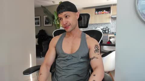Snapshot of paul_reyborg chatting on September 29, 1:08 pm Paul online show from September 29, 1:08 pm