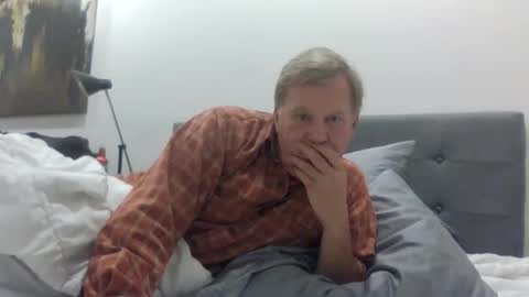 bro11 online show from November 10, 4:39 am