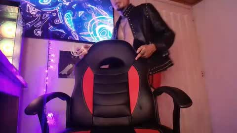 Paul Docux pdocux online show from January 17, 4:04 am