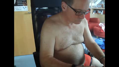 Snapshot of pavlovsdog2006 chatting on January 27, 9:23 am Pavlov aka Peter online show from January 27, 9:23 am