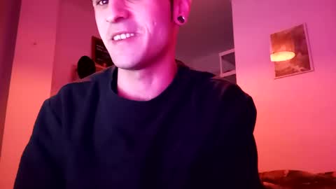 penesvoladores92 online show from December 9, 12:01 am