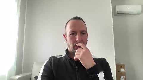 peppinslosqualo online show from March 21, 10:09 am