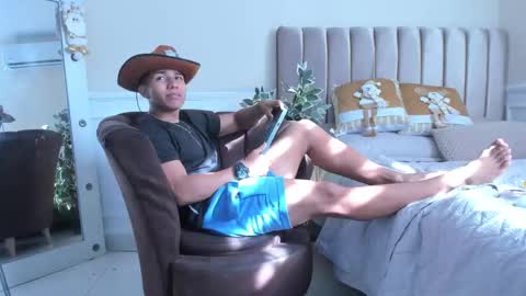 percy_god online show from November 27, 8:12 pm