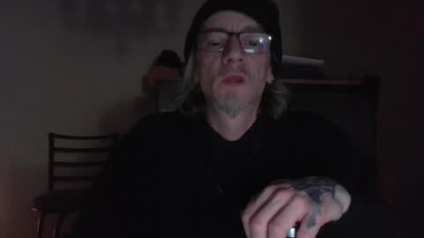 Snapshot of petefaquino chatting on December 29, 4:16 am pete online show from December 29, 4:16 am