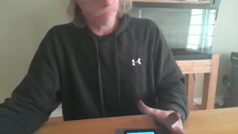 Snapshot of petefaquino chatting on December 14, 9:24 pm pete online show from December 14, 9:24 pm