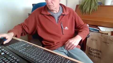 petitwilly online show from March 30, 8:15 am