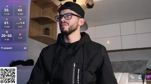 phantom_bigger1 online show from February 20, 12:51 am