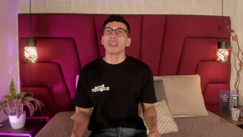 Milo online show from April 6, 11:55 am