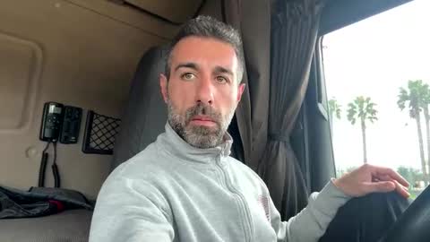 pierotu online show from April 3, 11:51 am