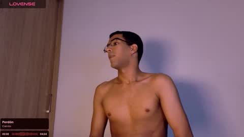 pikashuu7u7 online show from January 12, 2:59 am