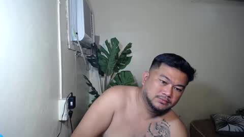 Snapshot of pinoy041087 chatting on October 13, 10:54 am pinoy041087 online show from October 13, 10:54 am