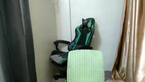 pinoy_fucker18 online show from April 14, 11:54 am