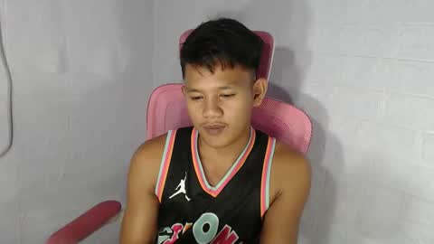 roy online show from April 1, 3:09 pm