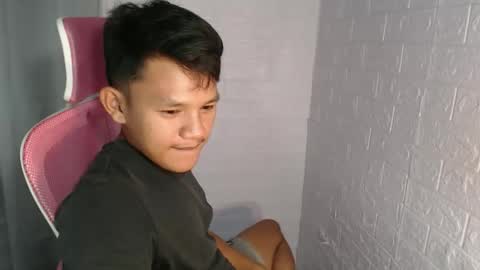 roy online show from April 12, 3:46 pm