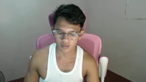 roy online show from April 14, 5:01 pm