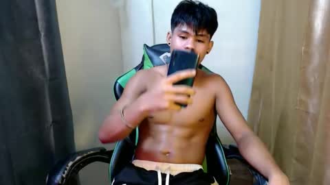 pinoy_shyboy69 online show from April 8, 7:11 pm