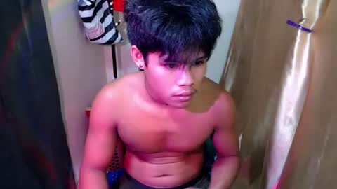 pinoy_shyboy69 online show from May 22, 3:17 pm