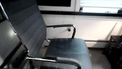 porcelain_tears01 online show from January 7, 1:16 pm