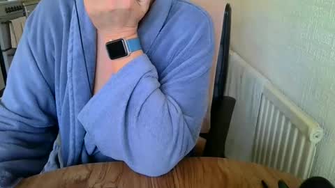 Snapshot of poshman65 chatting on October 21, 11:24 am poshman65 online show from October 21, 11:24 am