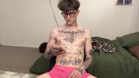 pretty boy online show from February 25, 4:57 am