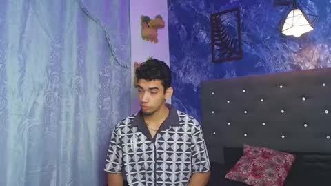 prince_arthur77 online show from January 7, 1:38 pm