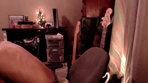 Sk8wave online show from February 10, 7:04 am