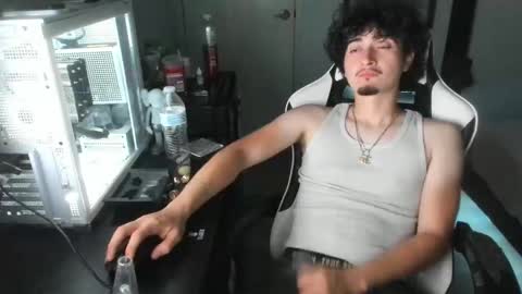 qwert4206 online show from April 18, 6:37 am