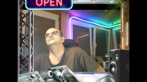 dj mike online show from January 4, 11:38 pm