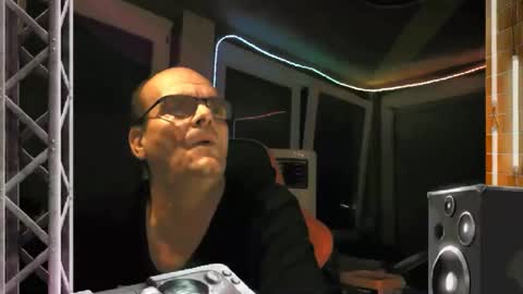 dj mike online show from October 13, 7:31 pm