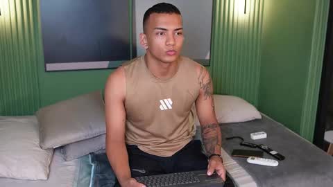 rafa_cruz online show from November 12, 12:22 pm