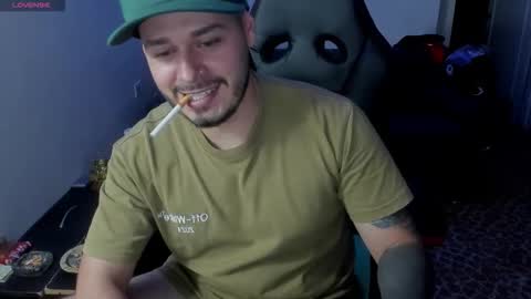 ragnar_lothbrok77 online show from March 12, 6:32 am