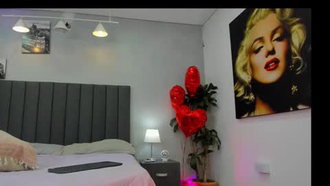 Raphael Nyon online show from February 21, 6:36 am