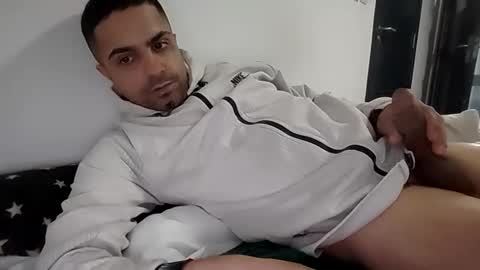 raveworldwidexxx online show from April 12, 6:31 pm