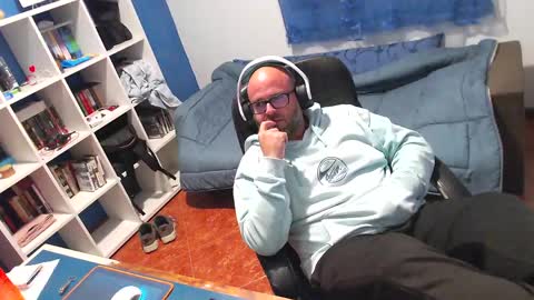 ravingr3d3 online show from April 15, 10:21 pm