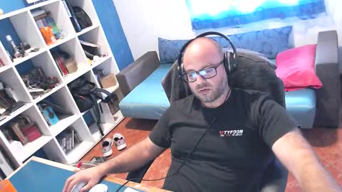 Snapshot of ravingr3d3 chatting on September 12, 2:06 pm ravingr3d3 online show from September 12, 2:06 pm