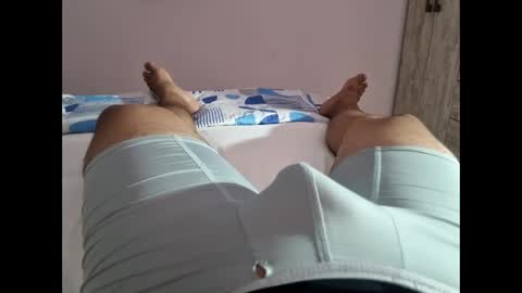 ray_rey1210 online show from March 3, 12:18 am