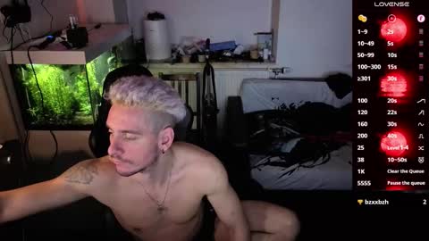 Rayzel online show from March 14, 1:56 am