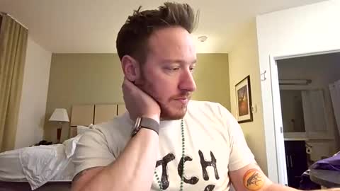 reddawg14 online show from March 18, 2:36 am