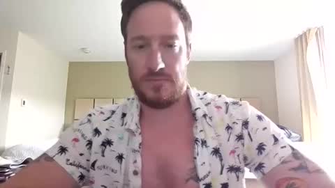 reddawg14 online show from April 17, 11:18 pm