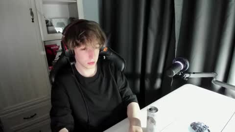 reddissq online show from December 26, 4:32 am