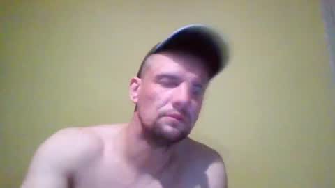 regularfucker29 online show from May 20, 9:21 pm