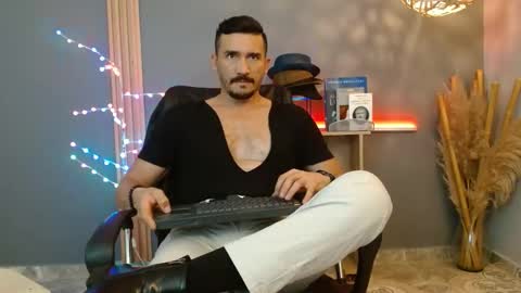   REIKO  online show from February 22, 7:26 pm