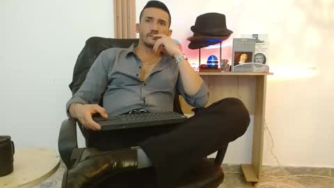   REIKO  online show from November 8, 8:12 pm