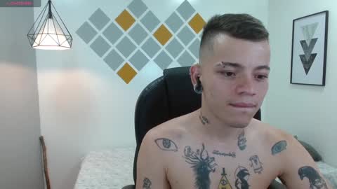 R E N E  online show from January 29, 5:09 am