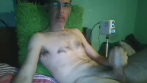 reyes_albert2006 online show from April 6, 6:36 am