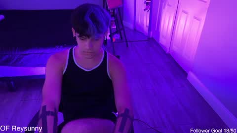 reysunny online show from June 22, 9:52 pm