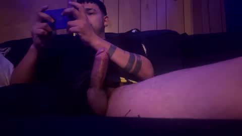 ribaldo1997 online show from April 18, 7:10 am